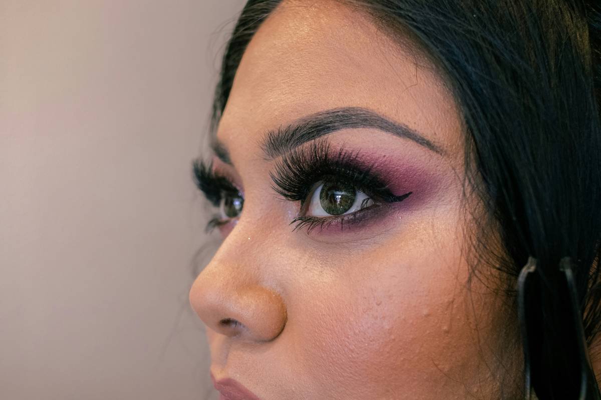 Mastering Creature Makeup Effects: A Guide to Prosthetic Artistry in Costume Makeup